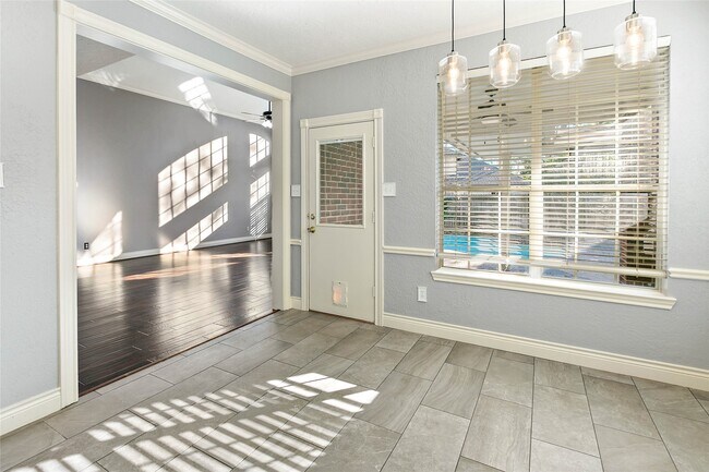 Building Photo - 3 Bough Leaf Pl