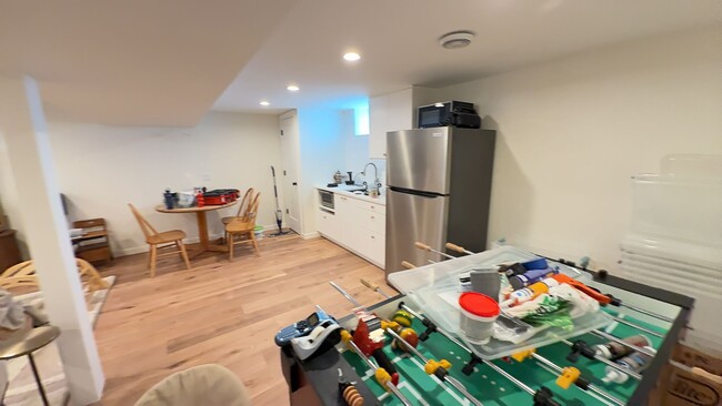 Building Photo - Beautifully Updated 4 Bed 2 Bath St.Paul S...