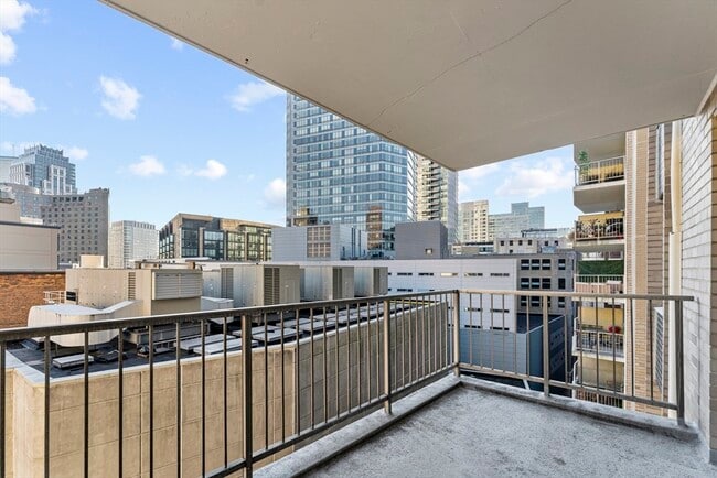 Building Photo - 151 Tremont St