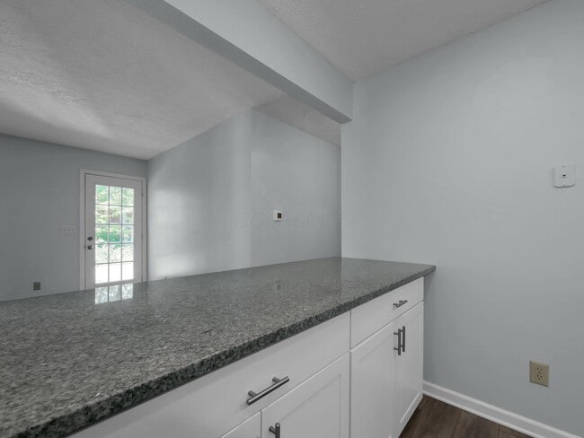 Building Photo - 5715 Longford Dr