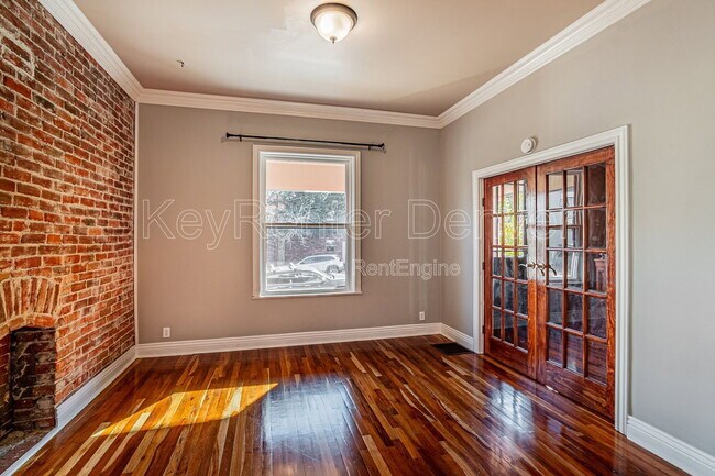 Building Photo - 2105 W 31st Ave