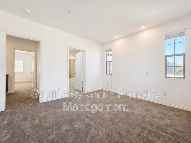 Building Photo - 84 Palos Verdes Blvd