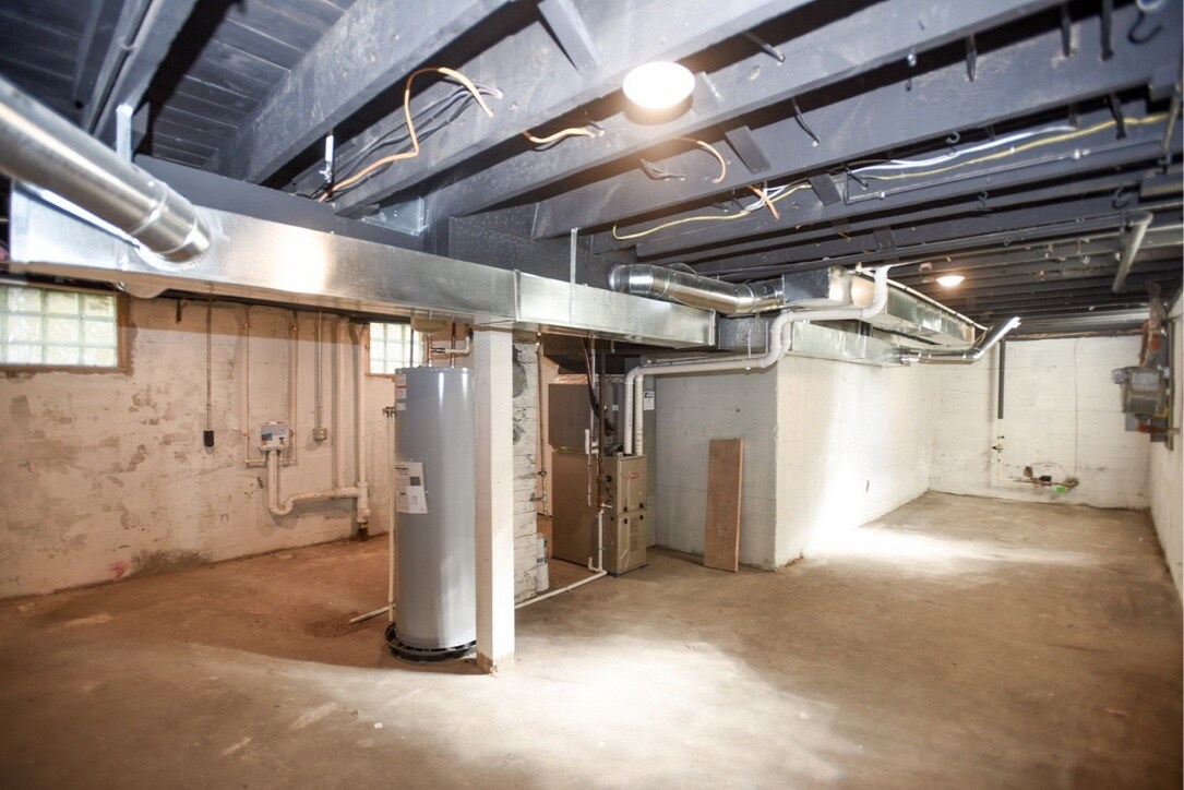 Unfinished basement w/ washer/dryer hookup - 4821 Ebersole Ave