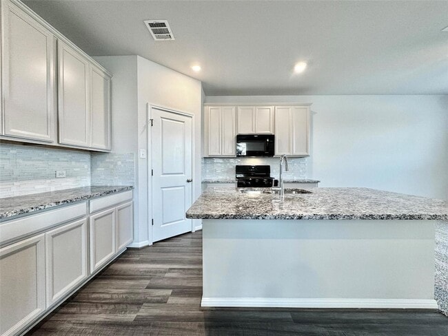 Building Photo - 5701 Pleasanton Pkwy