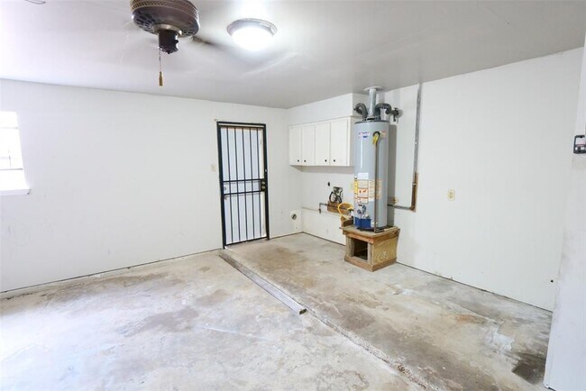 Building Photo - 13314 Ensley Wood Dr