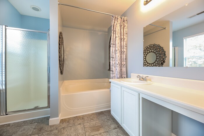 Building Photo - 410 Revis Creek Ct
