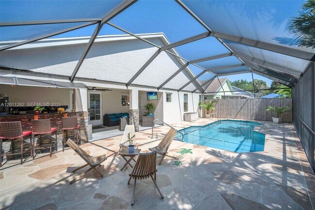 Building Photo - 252 Malibu Cir