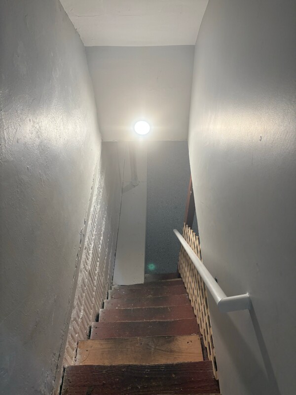 Building Photo - 639 E 29th St