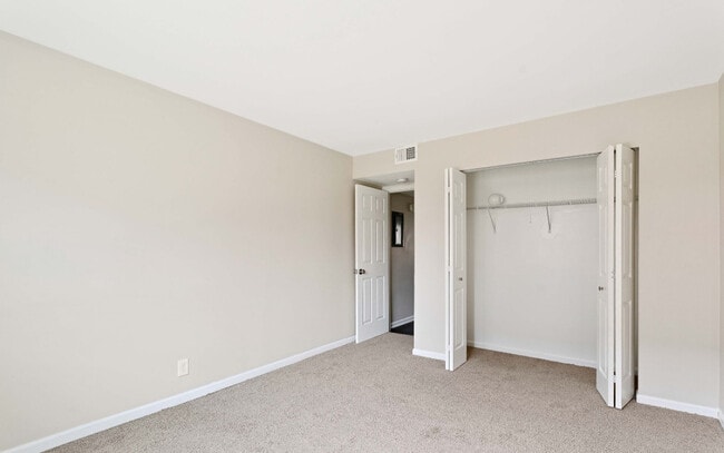 Building Photo - 103 Harbor Dr