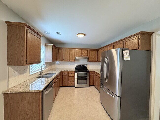 Building Photo - Gorgeous Ranch Style Home in Garner!