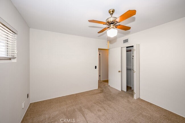Building Photo - 3547 Henrietta Ave