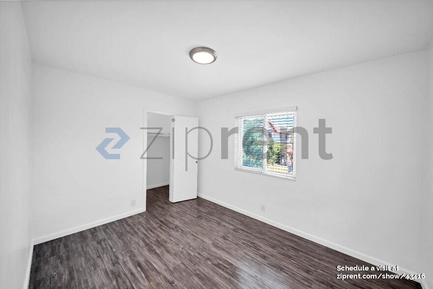 Building Photo - 837 S Sierra Vista Ave