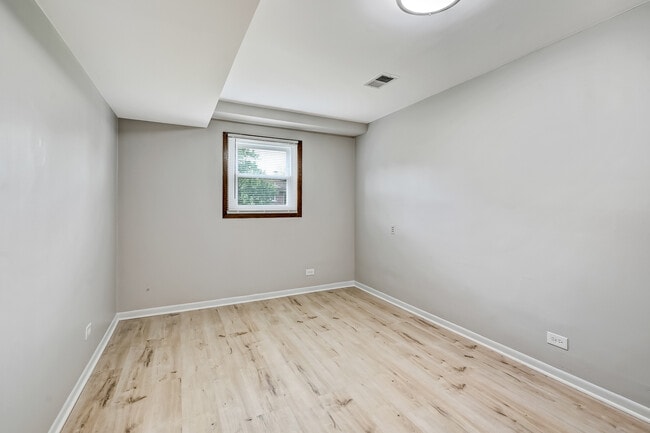 Building Photo - 8456 Dixon Ct