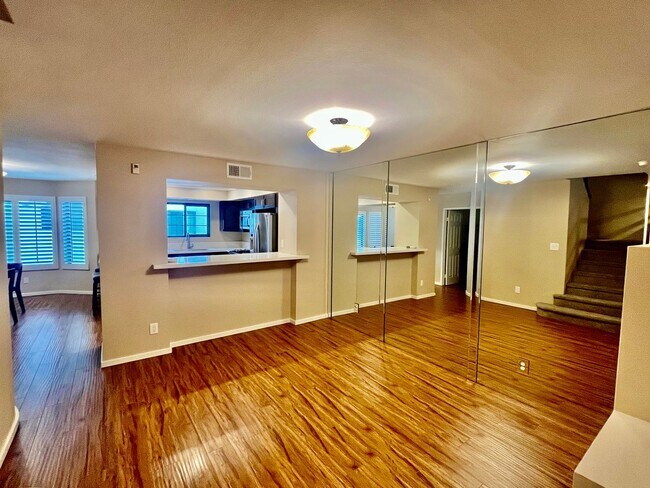 Building Photo - 8269 Avenida Navidad