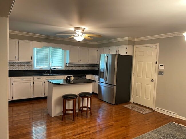 Building Photo - Beautiful 4 Bedroom Home