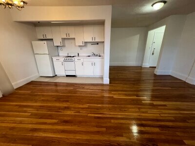 Primary Photo - 21 Mount Vernon Sq