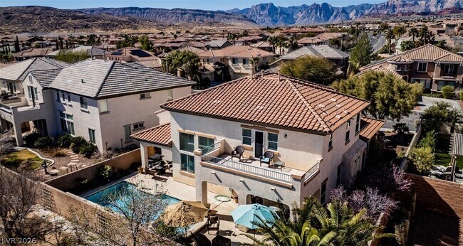 Building Photo - 834 Roseberry Dr