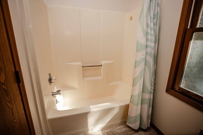 Building Photo - 4208 Foxfire Ct