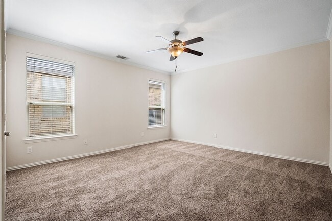Building Photo - 46 Black Swan Ct
