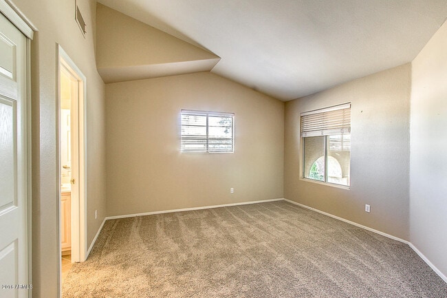 Building Photo - 5951 W Park Ave