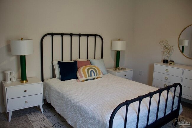 Building Photo - 3285 Southwind Dr