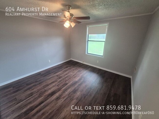 Building Photo - 604 Amhurst Dr