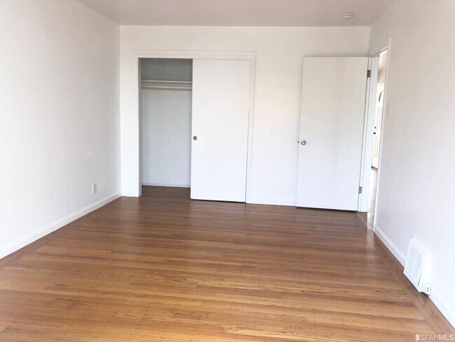 Building Photo - 2944 Taraval St