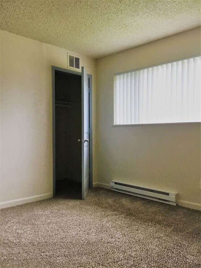 Interior Photo - Raintree Apartments