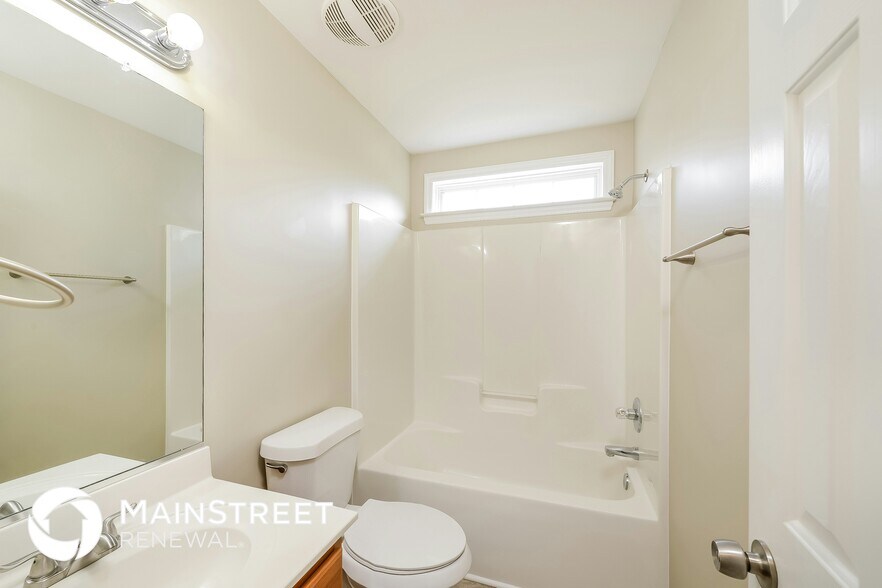 Building Photo - 4160 Meredith Woods Ln