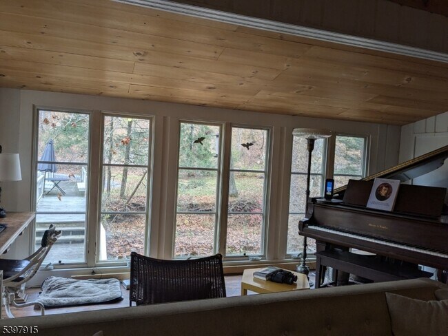 Building Photo - 445 Miller Park Rd