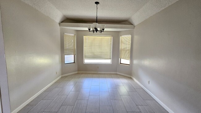 Building Photo - Irene Gem - 3bd & 2bth - SEWER & NATURAL GAS HOME!