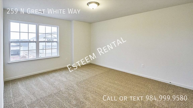 Building Photo - 259 N Great White Way