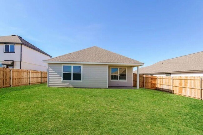 Building Photo - 1907 Crimson Lake Blvd