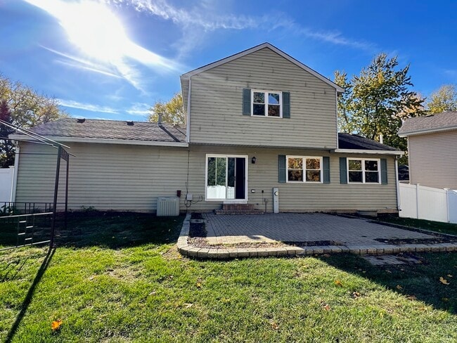 Building Photo - 1309 Monmouth Ave