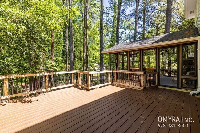 Building Photo - Beautiful 4 Bedroom House in Doraville!