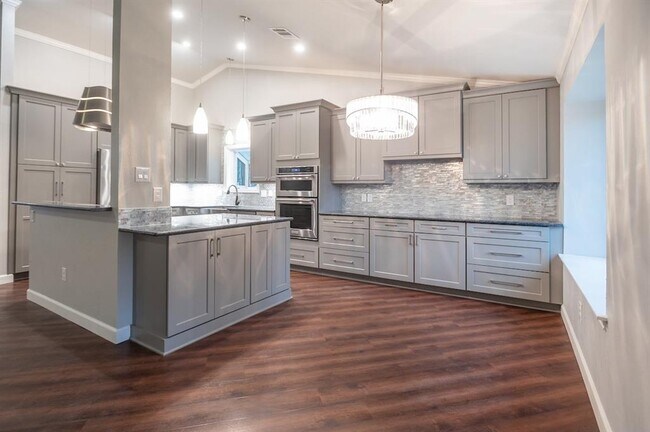 Building Photo - 3511 Lovage Dr