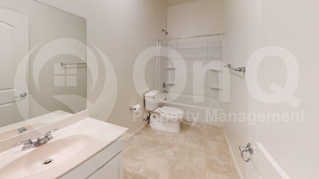 Building Photo - 759 Calle Calca