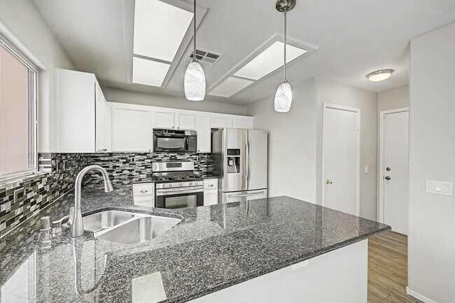 Building Photo - 7928 Hornbeam Ct