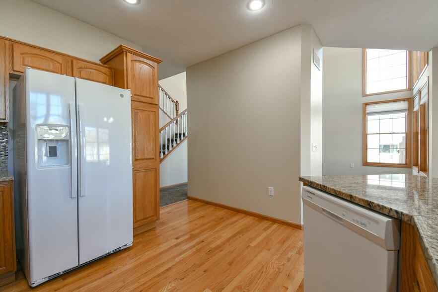 Building Photo - 9412 Forest Glen Dr