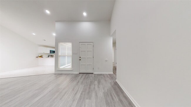 Building Photo - 7415 Alcomita Dr