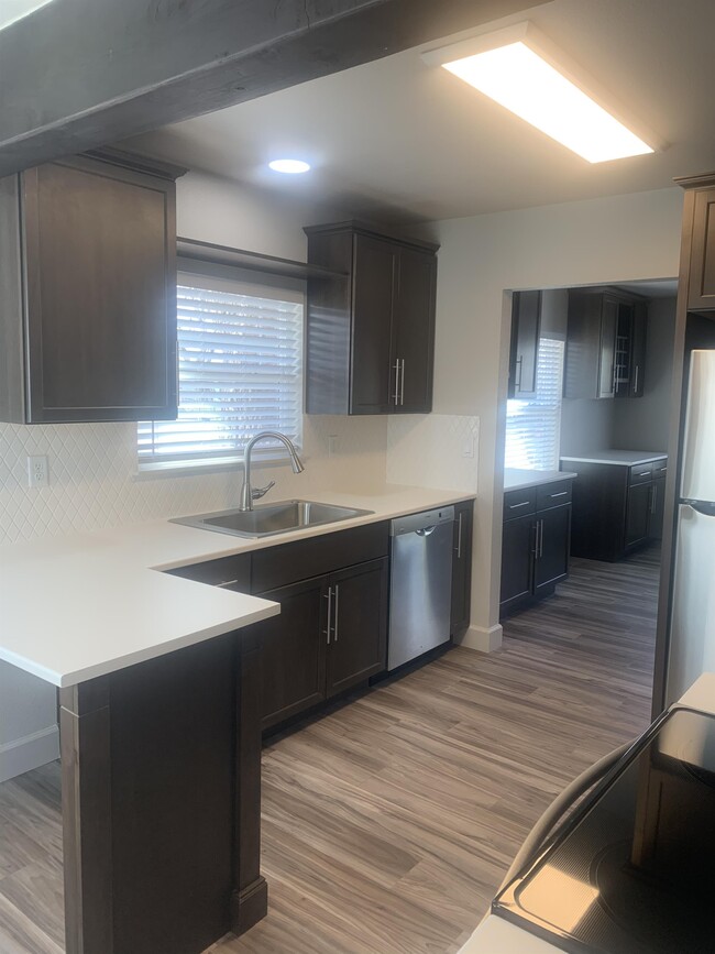 Building Photo - 306 NW 7th St