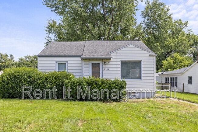 Primary Photo - 2501 S Wayne St