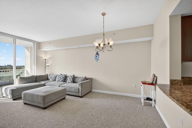 Building Photo - 350 N Federal Hwy