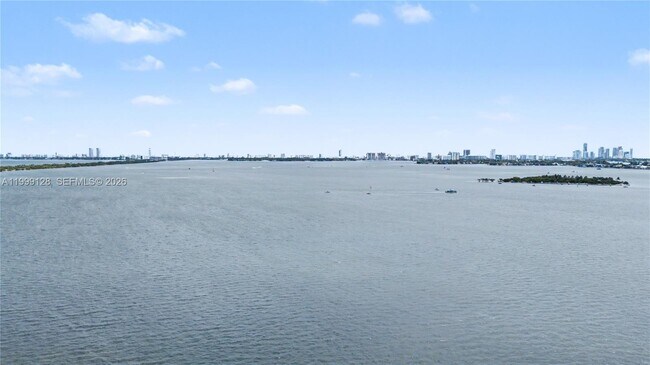 Building Photo - 601 NE 27th St