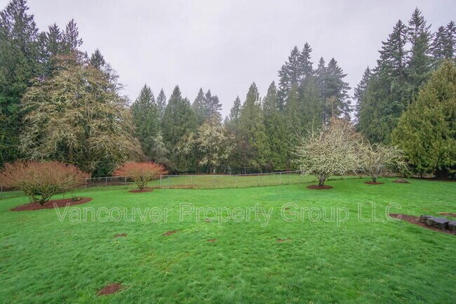 Building Photo - 745 S 21st Pl