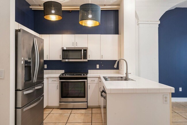 Building Photo - North Park Lofts - Historic Pearl District Warehouse Studio w/parking/most utilities/private balc...