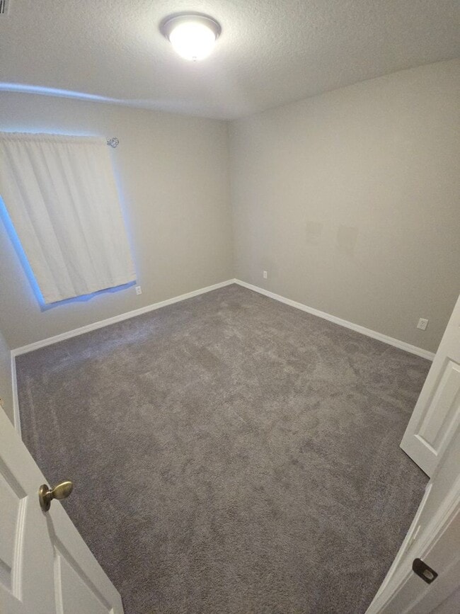 Building Photo - Modern 3 Bedroom 2.5 Bath in Gibsonton (**...