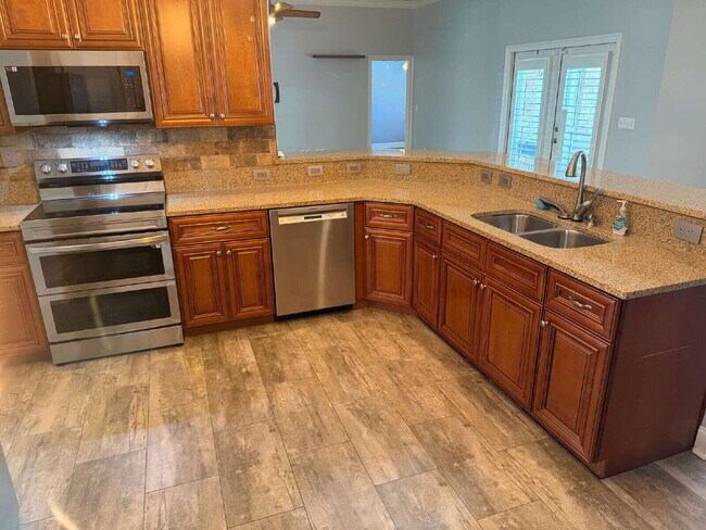 Building Photo - 3467 Sparco Dr