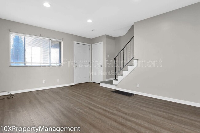 Building Photo - 3257 Cleveland Ave