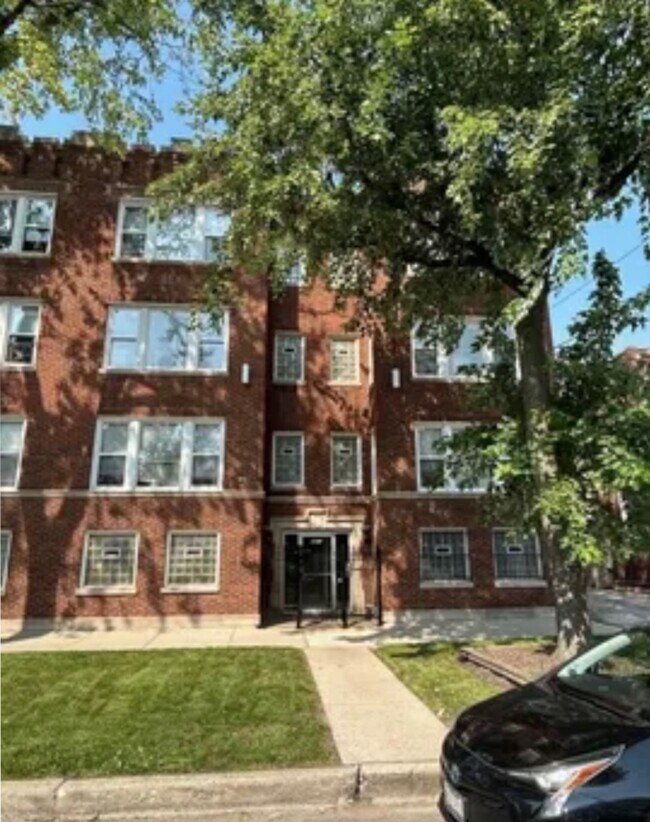 Primary Photo - 6850 S Dante Ave